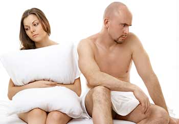 Par - og især gifte par - har tilsyneladende oftere problemer i sengen, når hun tjener mere end ham.